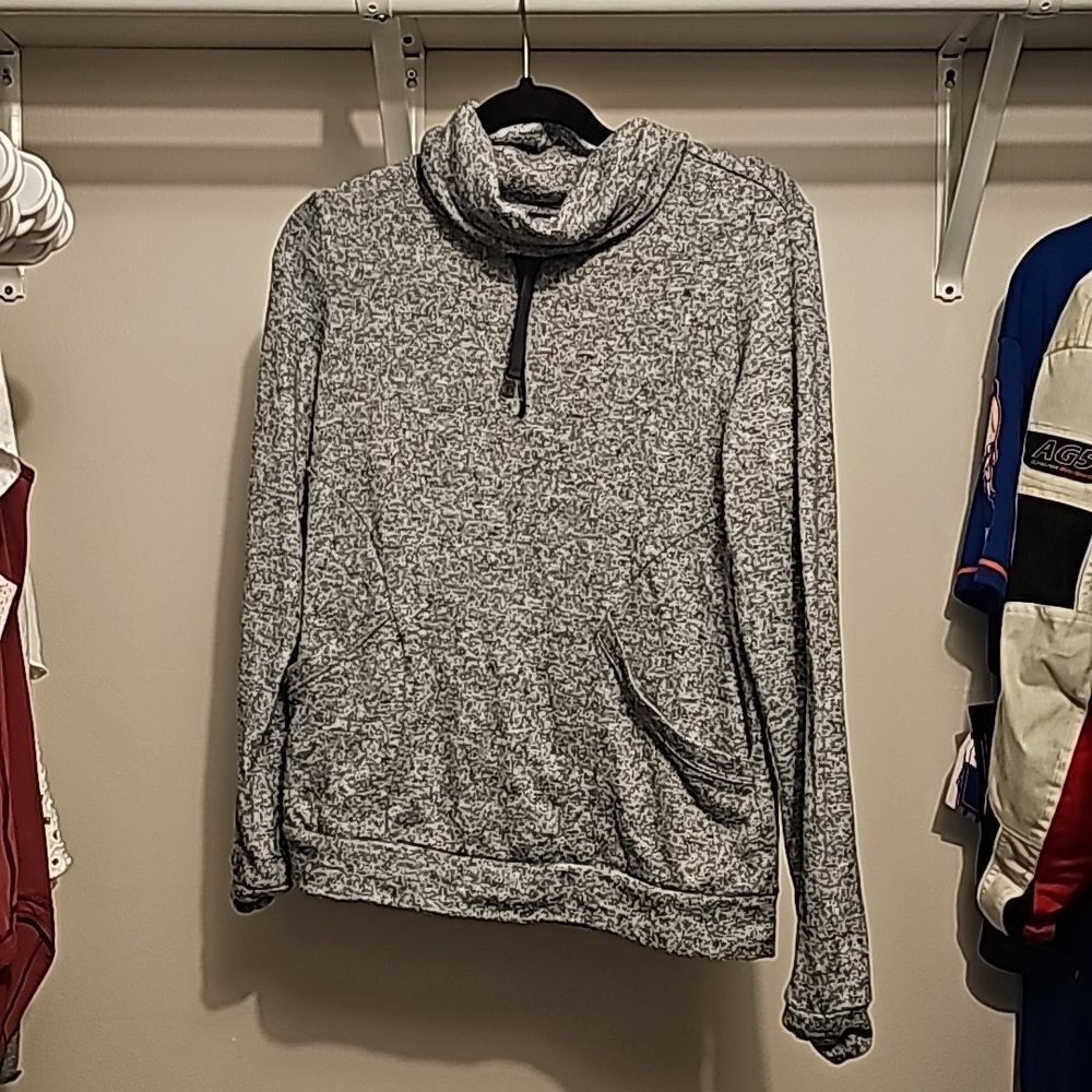 Long sleeve sweatshirt - size small